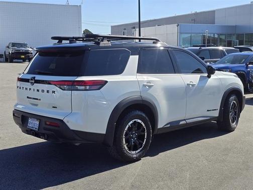 2024 Nissan Pathfinder Rock Creek 4WD