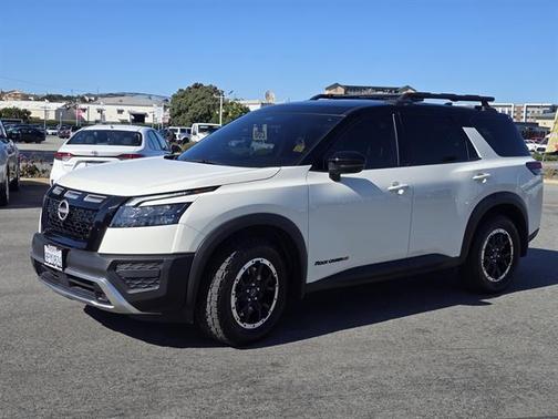 2024 Nissan Pathfinder Rock Creek 4WD