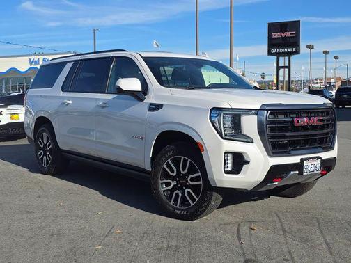 2024 GMC Yukon XL 4WD AT4