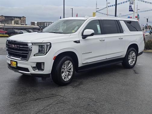 2022 GMC Yukon XL SLT