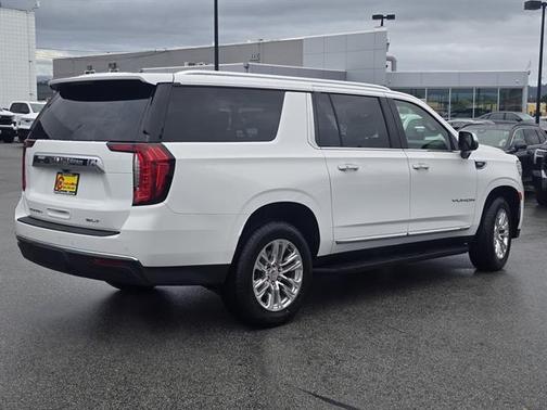 2022 GMC Yukon XL SLT
