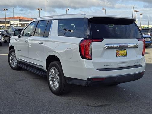 2022 GMC Yukon XL SLT