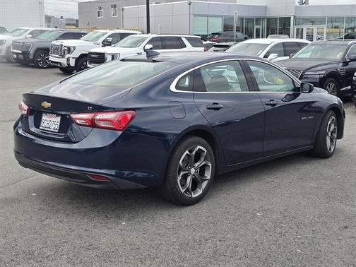 2022 Chevrolet Malibu FWD LT