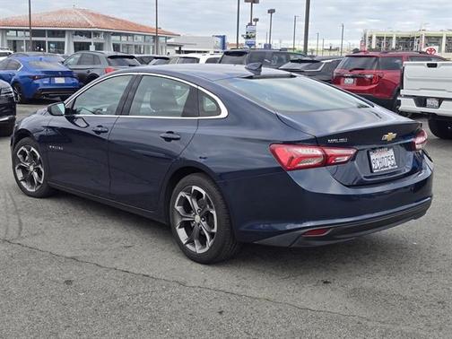 2022 Chevrolet Malibu FWD LT