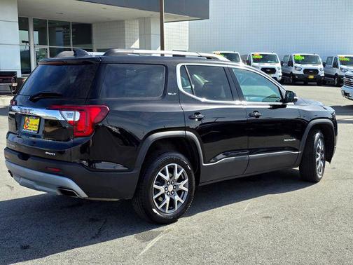 2023 GMC Acadia AWD SLT