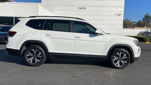 2025 Volkswagen Atlas 2.0T SE