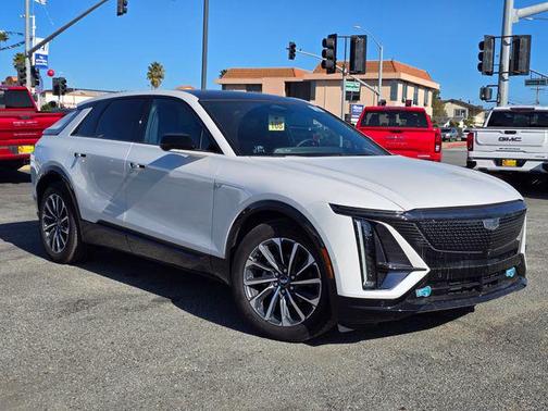 2025 Cadillac LYRIQ Sport