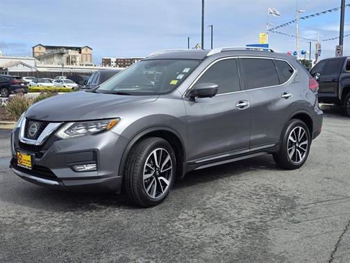 2017 Nissan Rogue SL