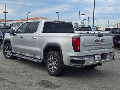 2022 GMC Sierra 1500 SLT