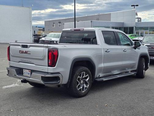 2022 GMC Sierra 1500 SLT