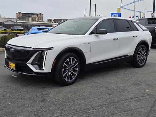 2024 Cadillac LYRIQ Sport