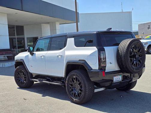 Interstellar White 2025 GMC HUMMER EV SUV 2X