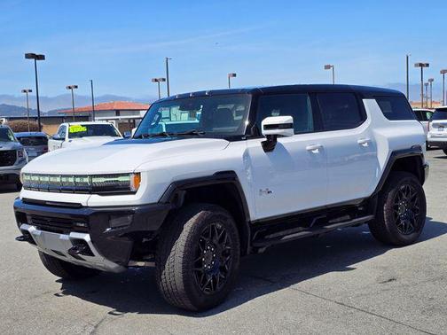 Interstellar White 2025 GMC HUMMER EV SUV 2X