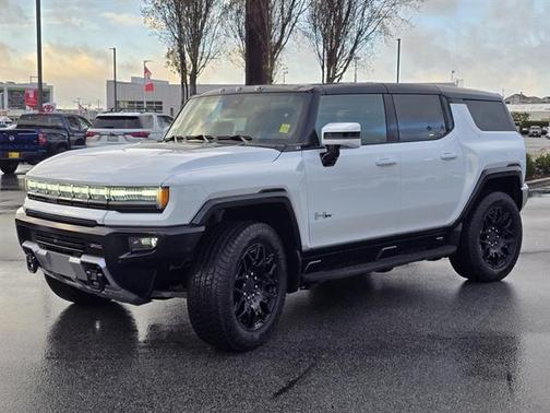 Interstellar White 2025 GMC HUMMER EV SUV 2X