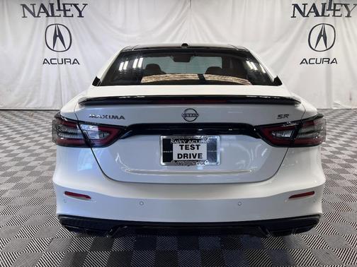 2023 Nissan Maxima SR