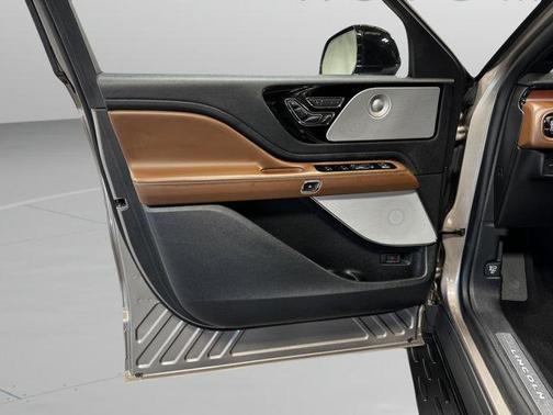 Mocha Metallic 2020 Lincoln Aviator Reserve AWD
