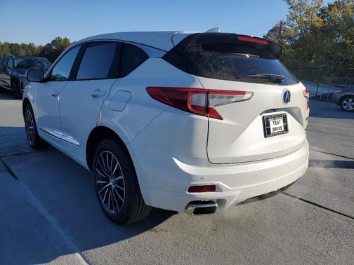 2025 Acura RDX Advance Package