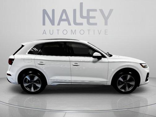 Ibis White 2022 Audi Q5 40 Premium Plus