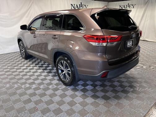 2017 Toyota Highlander LE
