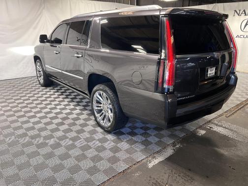 2018 Cadillac Escalade ESV Premium Luxury
