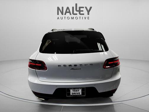 2018 Porsche Macan Sport Edition