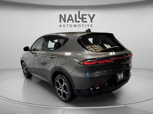 Metallic 2024 Alfa Romeo Tonale Veloce