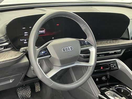 2025 Audi Q5 Premium TFSI quattro S tronic