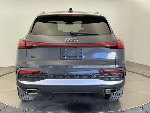 2025 Audi Q5 Premium TFSI quattro S tronic