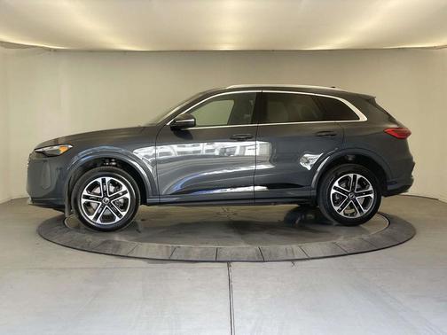 2025 Audi Q5 Premium TFSI quattro S tronic