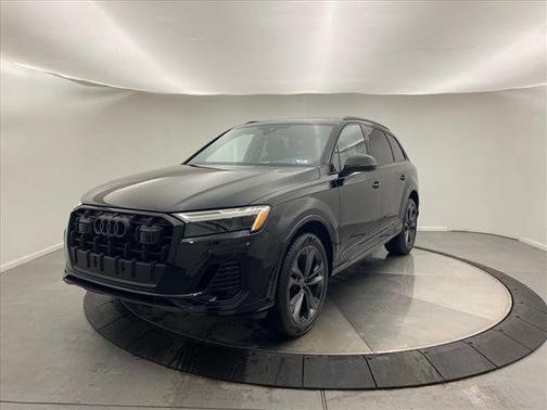 2025 Audi Q7 55 Premium Plus