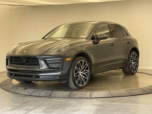 2025 Porsche Macan Base