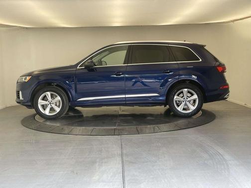 2022 Audi Q7 55 Premium