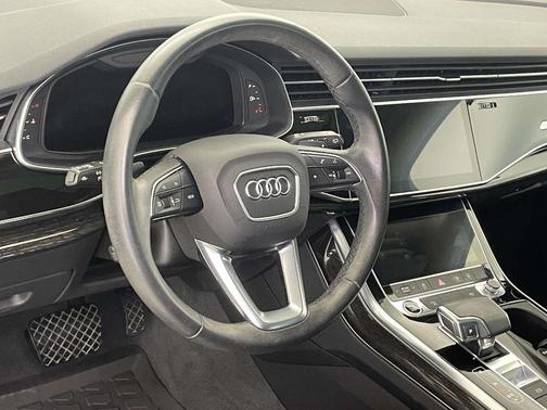 2022 Audi Q7 55 Premium