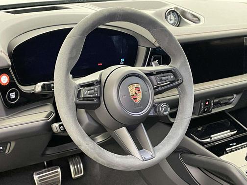 2026 Porsche Cayenne GTS