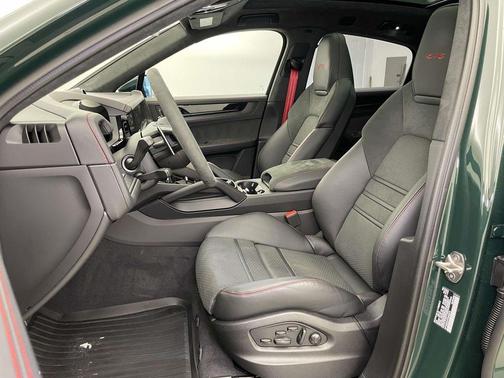 2026 Porsche Cayenne GTS