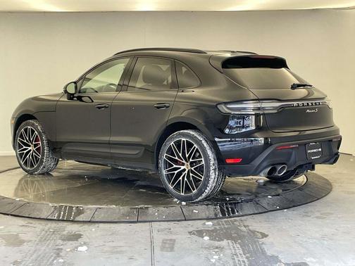 2024 Porsche Macan S
