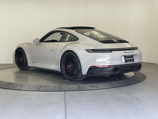 2024 Porsche 911 Carrera GTS