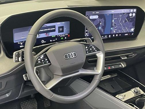 Arrow Gray Pearl Effect 2026 Audi Q3 TFSI quattro S tronic