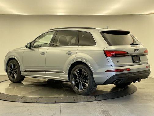 2026 Audi Q7 55 Premium Plus