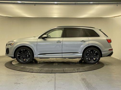 2026 Audi Q7 55 Premium Plus