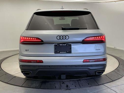 2026 Audi Q7 55 Premium Plus