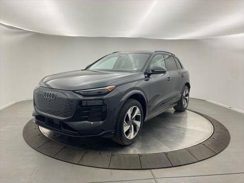 2025 Audi Q6 e-tron Premium Plus quattro