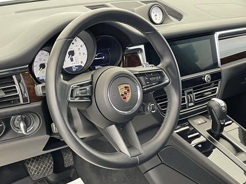 2024 Porsche Macan S