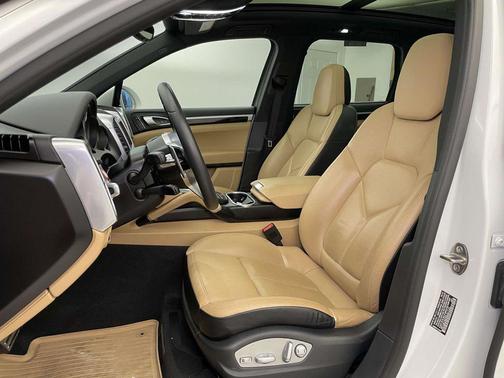 2016 Porsche Cayenne Cayenne S E-Hybrid