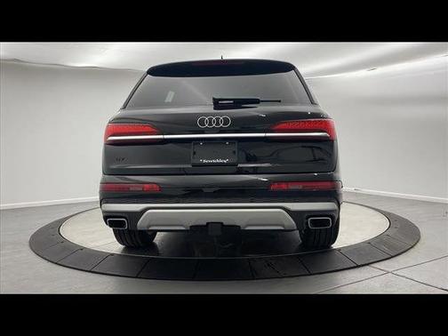 2025 Audi Q7 55 Prestige