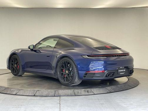Gentian Blue Metallic 2024 Porsche 911 Carrera 4S