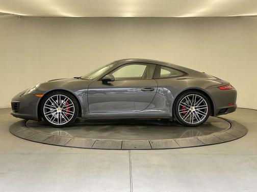 2017 Porsche 911 Carrera 4S