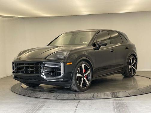 Chromite Black Metallic 2025 Porsche Cayenne Cayenne Turbo E-Hybrid