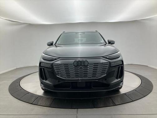 2025 Audi SQ6 e-tron Prestige quattro