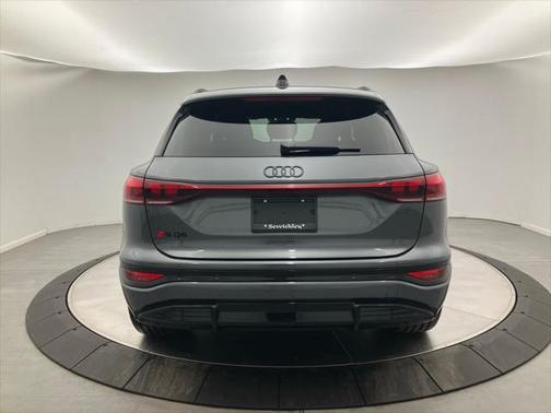 2025 Audi SQ6 e-tron Prestige quattro